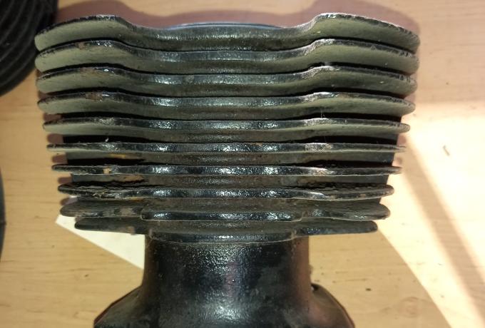 BSA B31 Cylinder used with new Piston +040 / Set