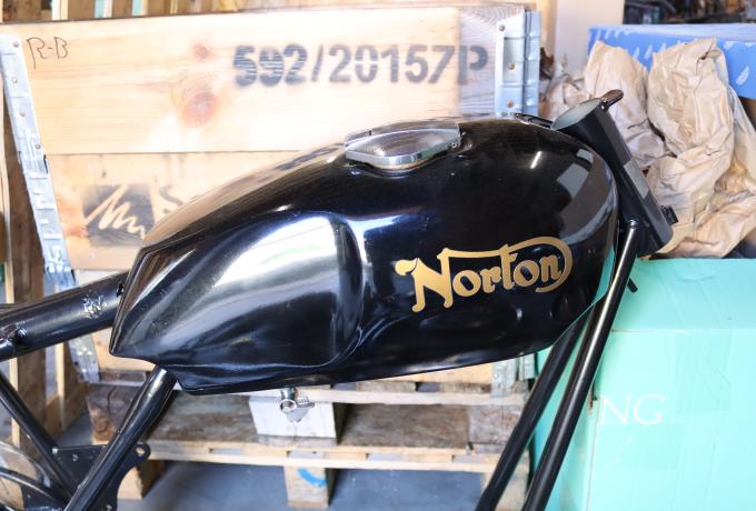 Norton 750 Commando