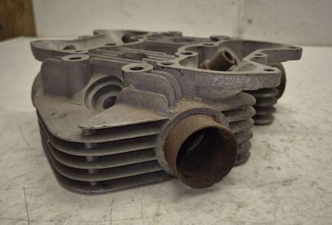 Triumph T120 Bonneville Cylinder Head