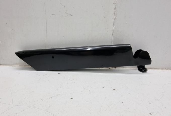 Vincent 1000cc Racing - two front heads - Chainguard black painted