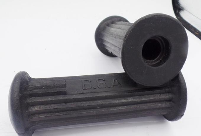 BSA Footrest Rubbers / Pair. 15.5mm