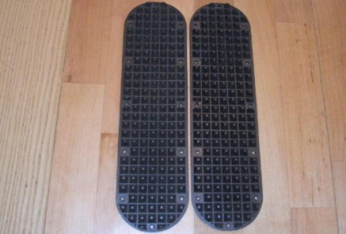 BSA Footboard Rubbers/Pair with holes