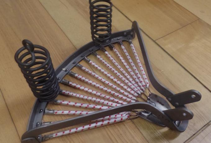 Saddle with springs and rope